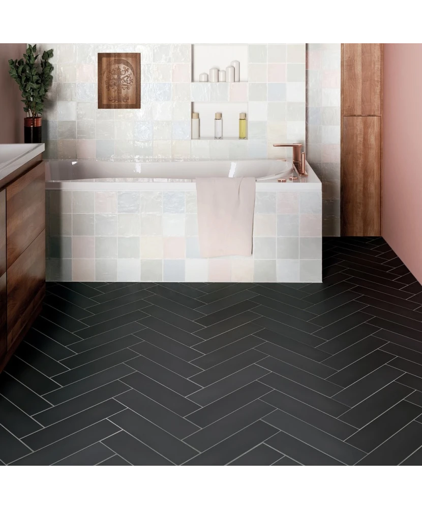 Carrelage Stromboli Black City 9,2x36,8 cm - posé en salle de bain