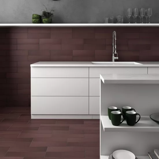 Carrelage Stromboli Oxblood 9,2x36,8 cm - vue d’ambiance