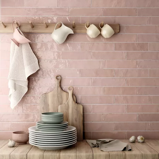 Carrelage Tribeca Tea Rose 6x24,6 cm - posé en cuisine