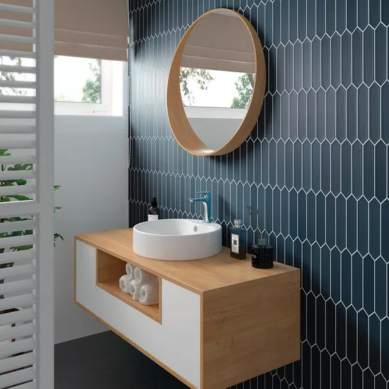 Carrelage Lanse Navy 5x25 cm - posé en salle de bain