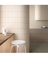 Carrelage Costa Nova Beige Pale Mat 5x20 cm - posé en cuisine