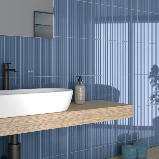Carrelage Praia Banyan Blue 5x20 cm - vue d’ambiance