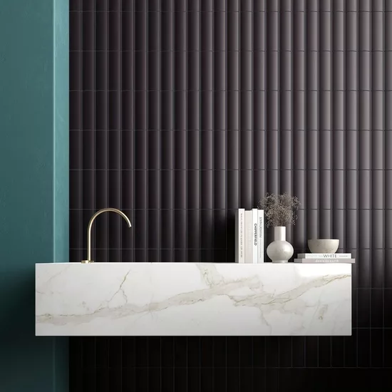 Carrelage Vibe Out Almost Black 6,5x20 cm - vue d’ambiance