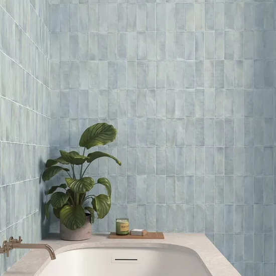 Carrelage Sabbia Storm Blue 6,5x20 cm - vue d’ambiance