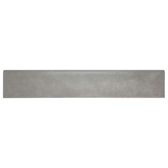 Plinthe 8x45 Gris Ciment - détail de la plinthe