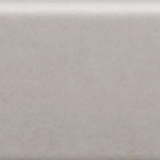 Plinthe 8x33,3 Carreau Gris Clair - détail de la plinthe