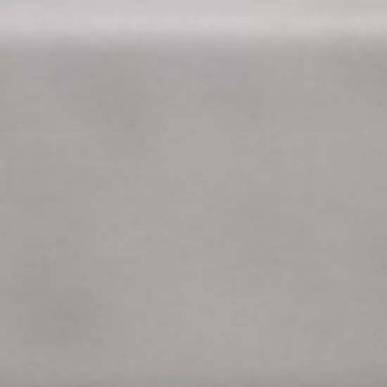 Plinthe 8x33,3 Carreau Gris - détail de la plinthe