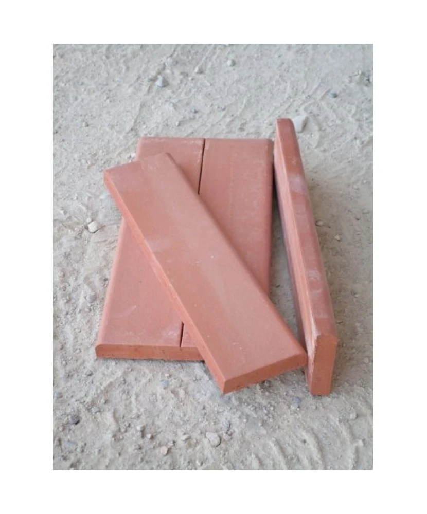 Plinthe 7x30 Terre Cuite Rojo - détail de la plinthe