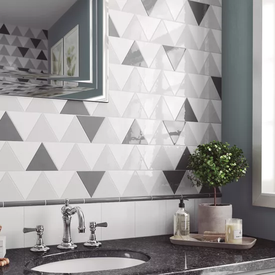 Carrelage Scale Triangolo Light Grey 10,8x12,4 cm - vue d’ambiance